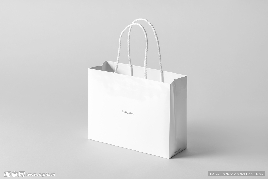 纸质手提购物袋样机PSD模板