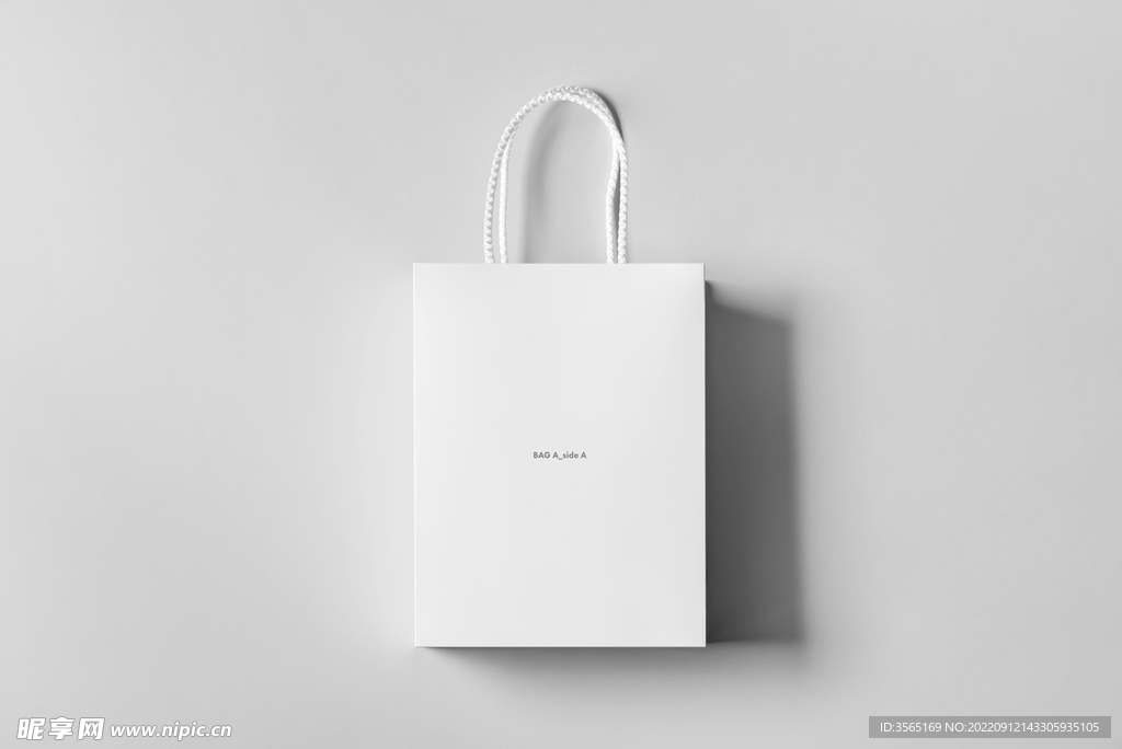 纸质手提购物袋样机PSD模板