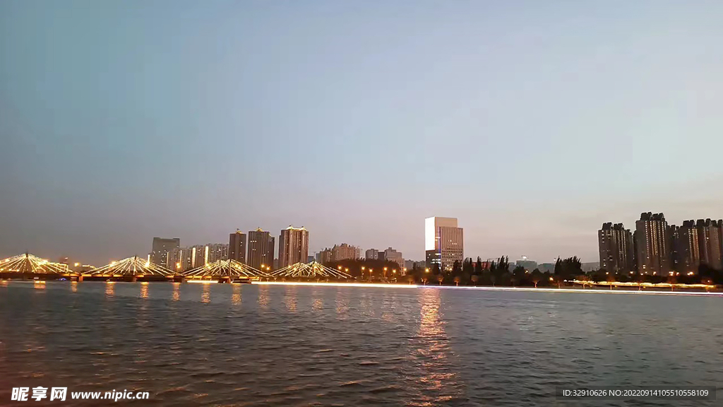 滨海小城