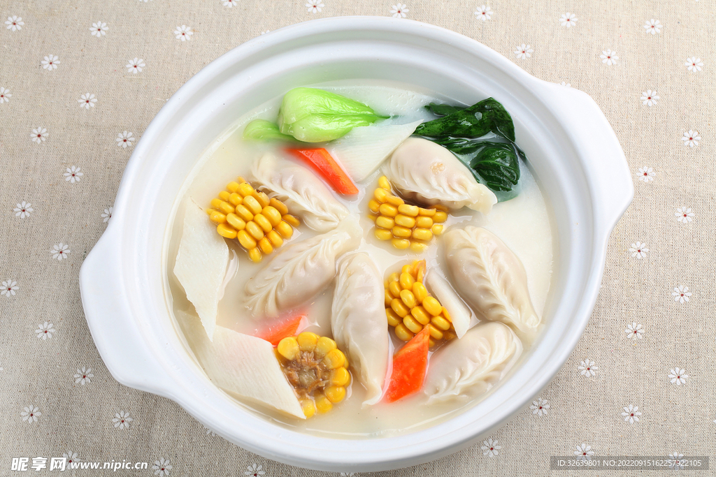 山药玉米水饺砂锅