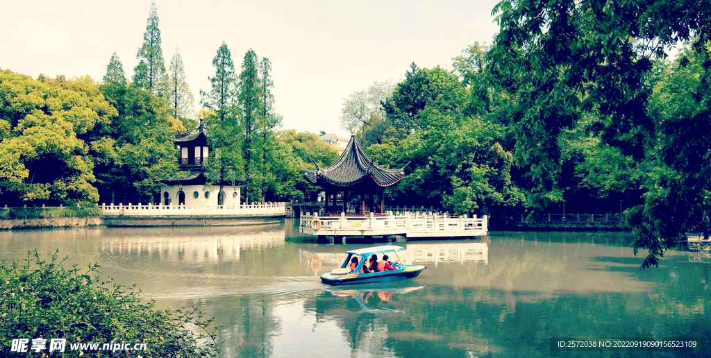 上海汇龙潭公园