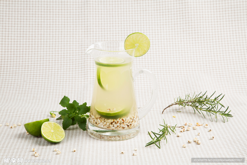 百合薏米柠檬饮