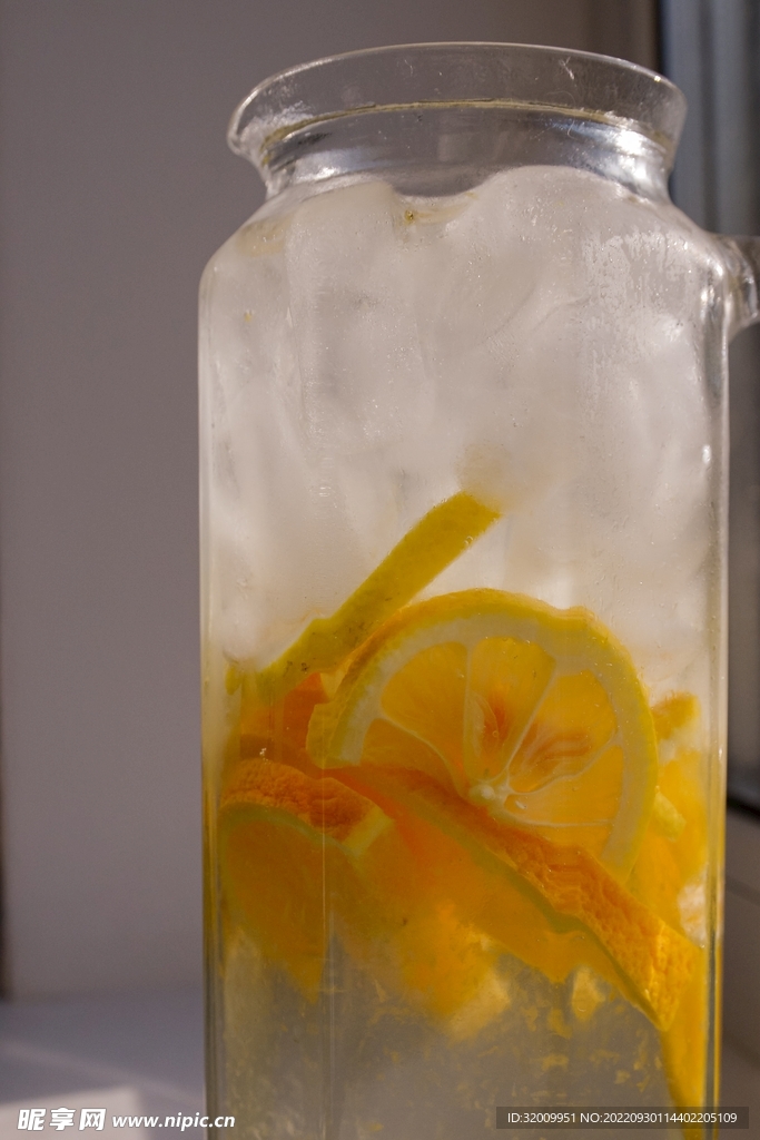 柠檬水            