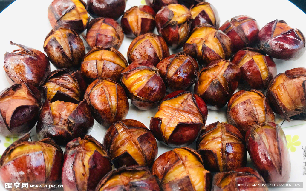 糖炒板栗摄影图