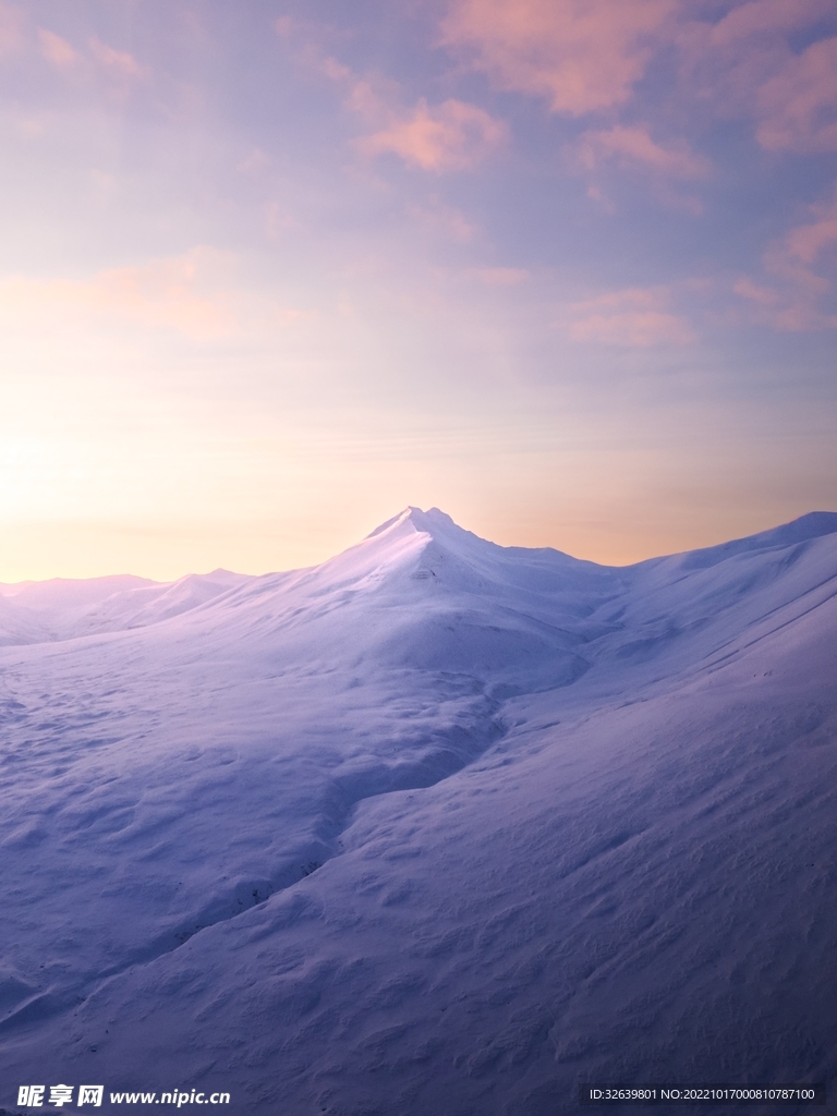 雪山日出