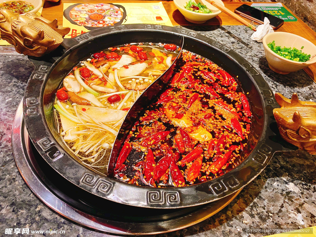鸳鸯火锅摄影素材