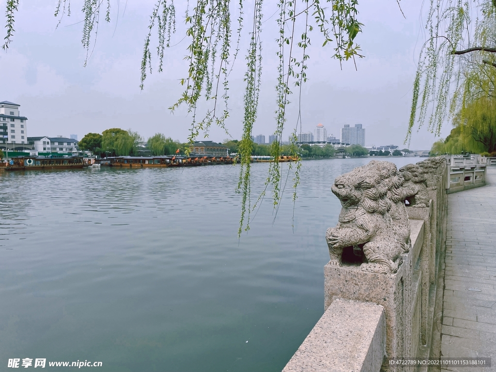 苏州护城河沿岸