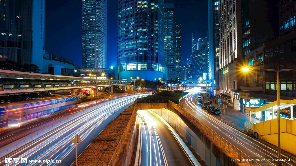 夜晚道路