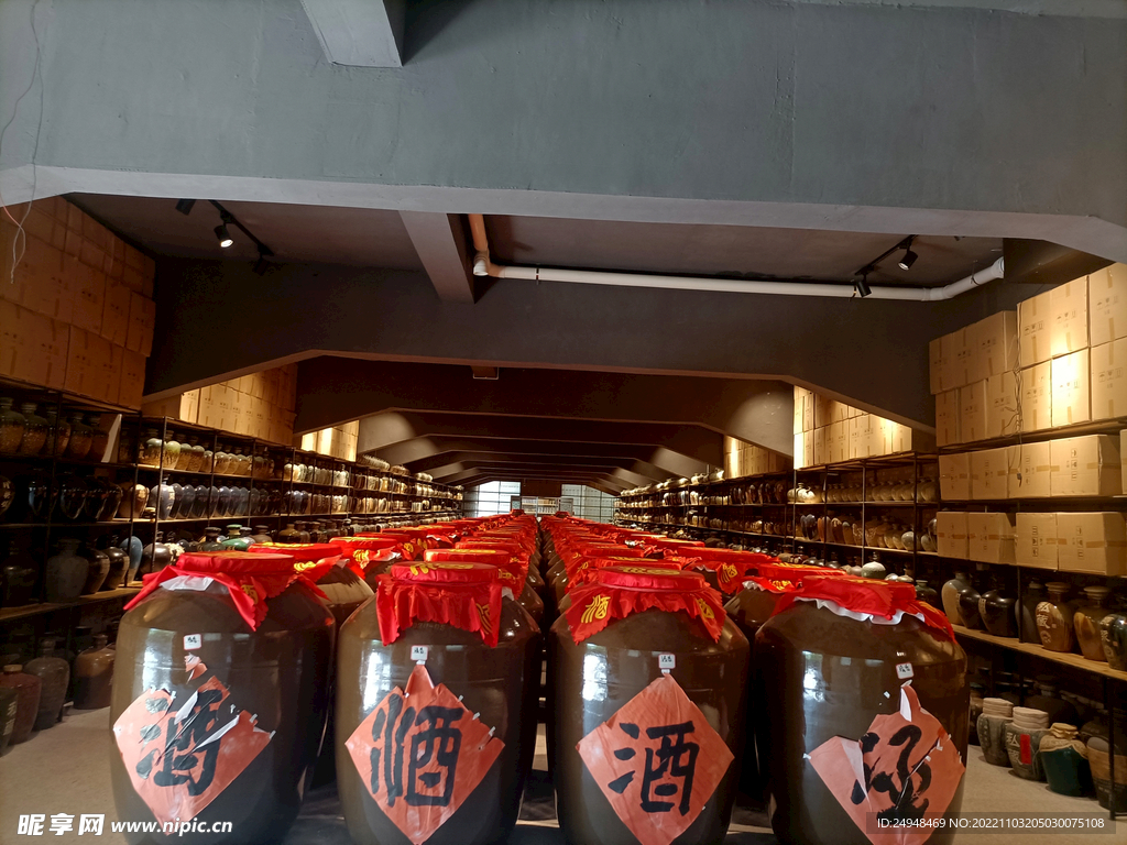 酒坛 