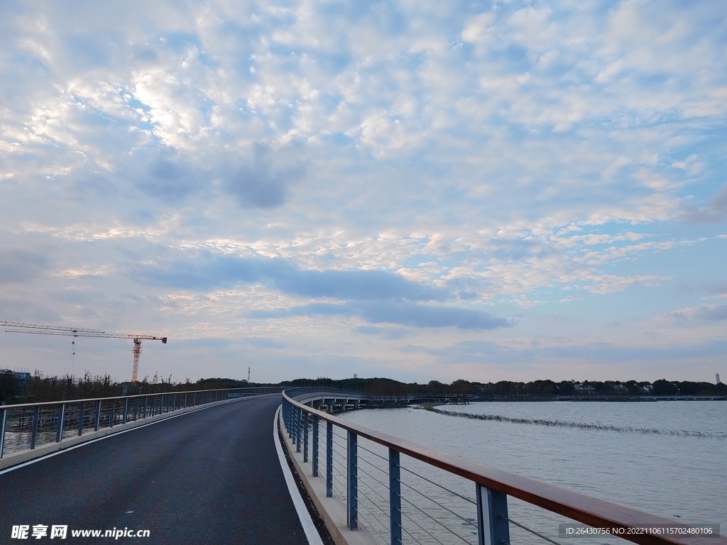 跨湖大桥风光