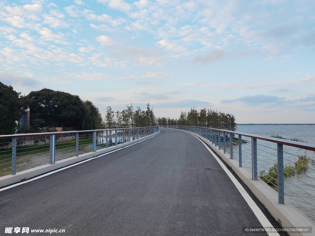 公路弯道