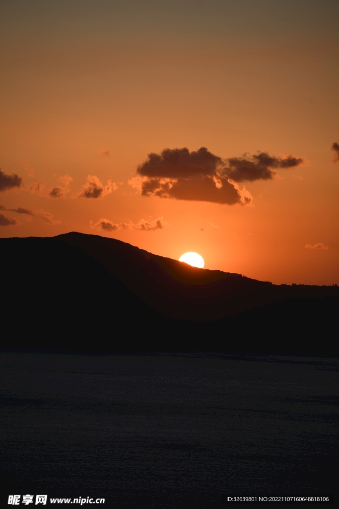 山顶夕阳