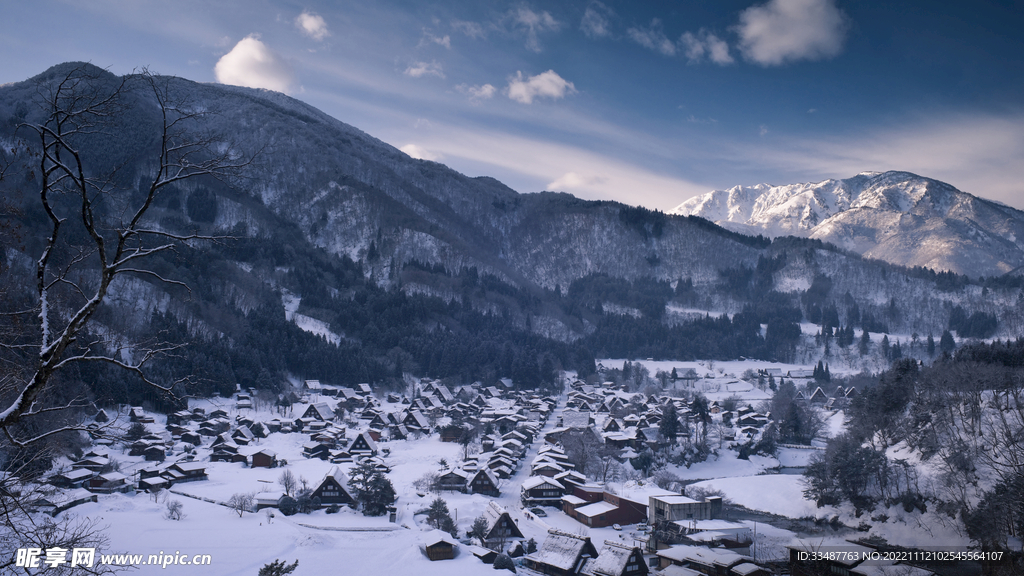 白川乡和五屹山历史村座  