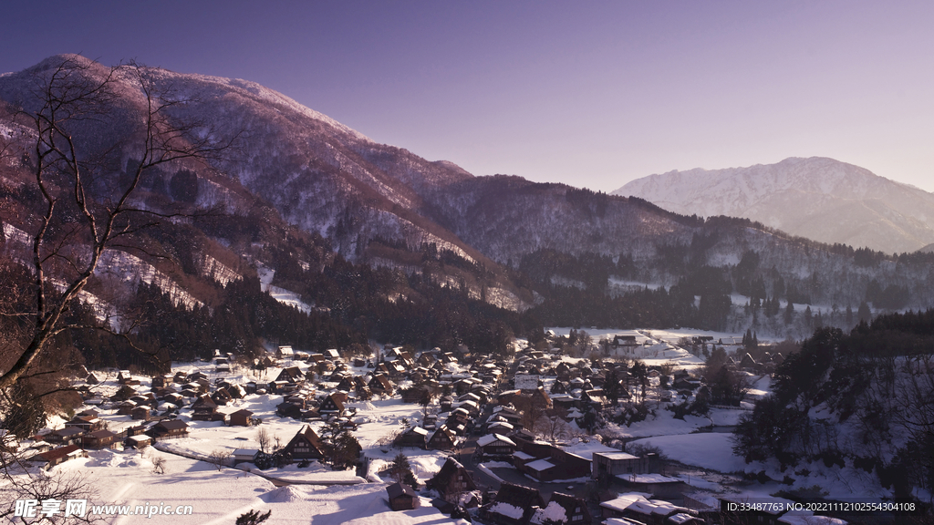 白川乡和五屹山历史村座   