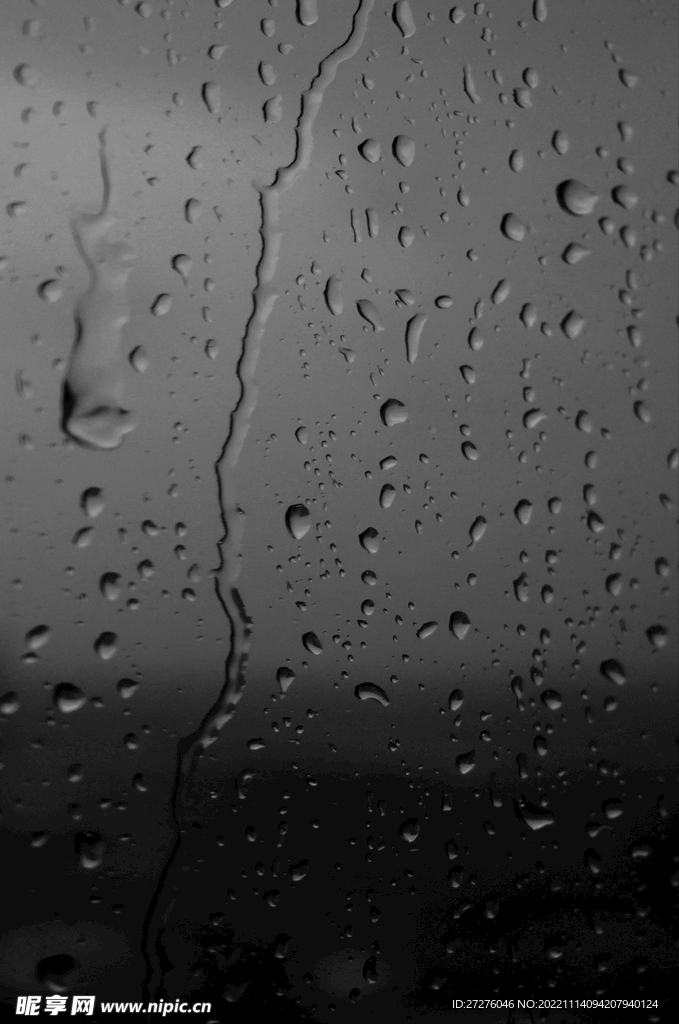 免抠窗户雨水雨滴透明背景素材