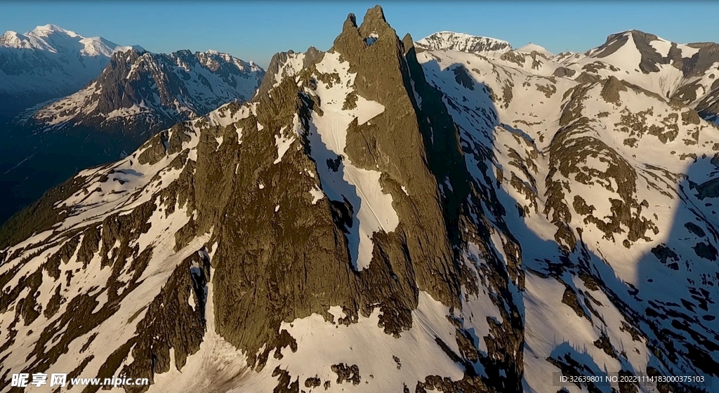 雪山山顶