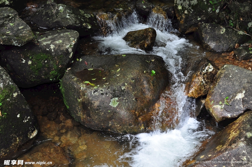 山泉水
