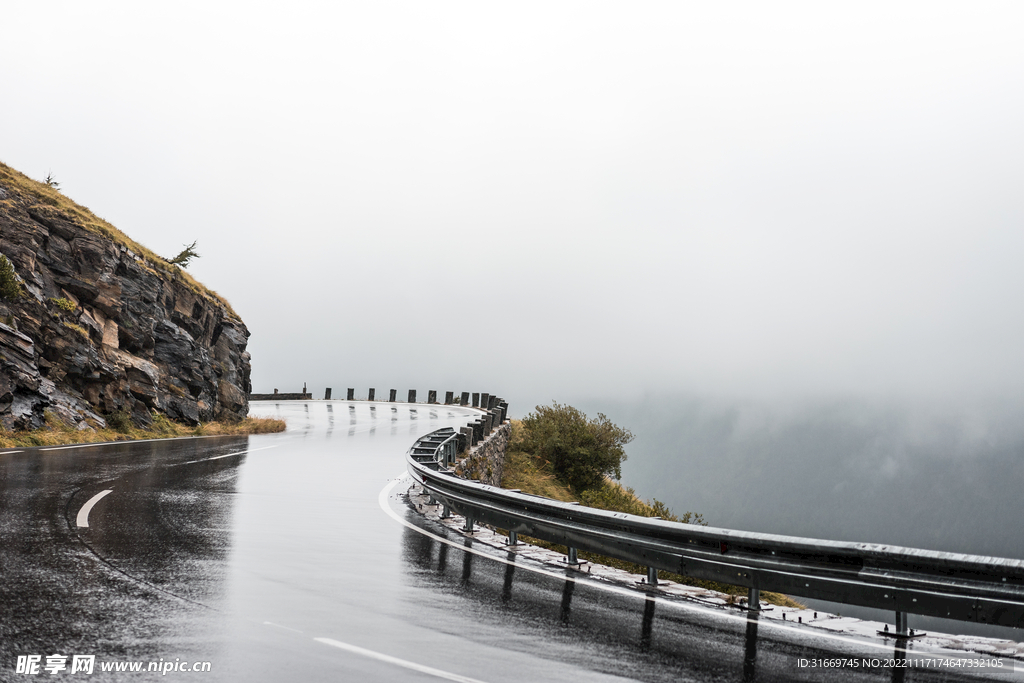 雄伟壮丽道路美景