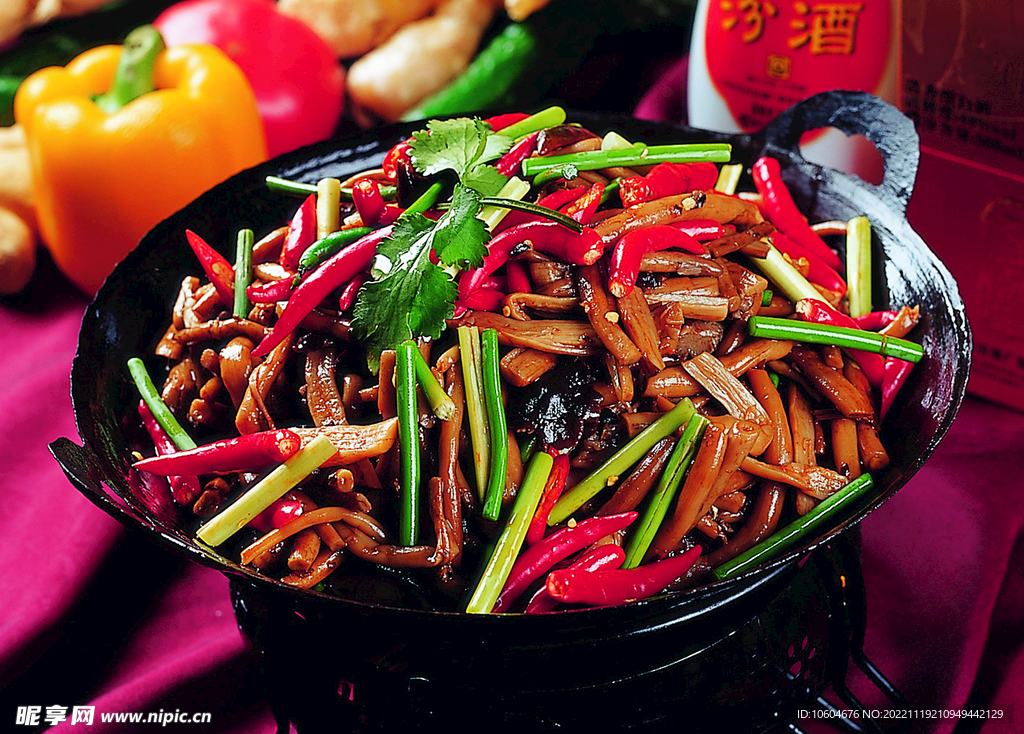干锅茶树菇