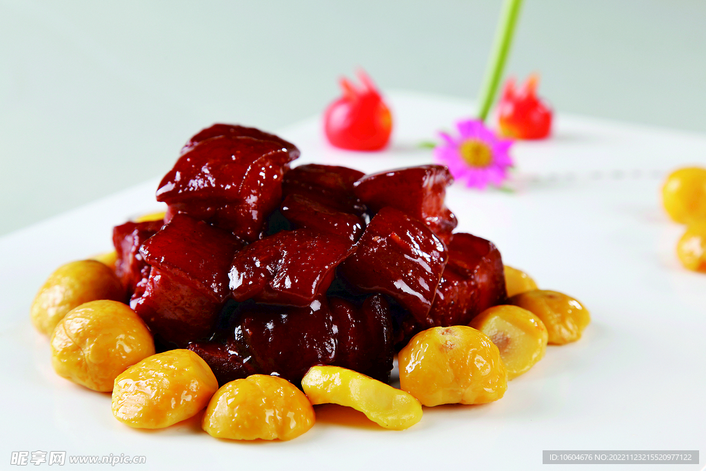 板栗红烧肉