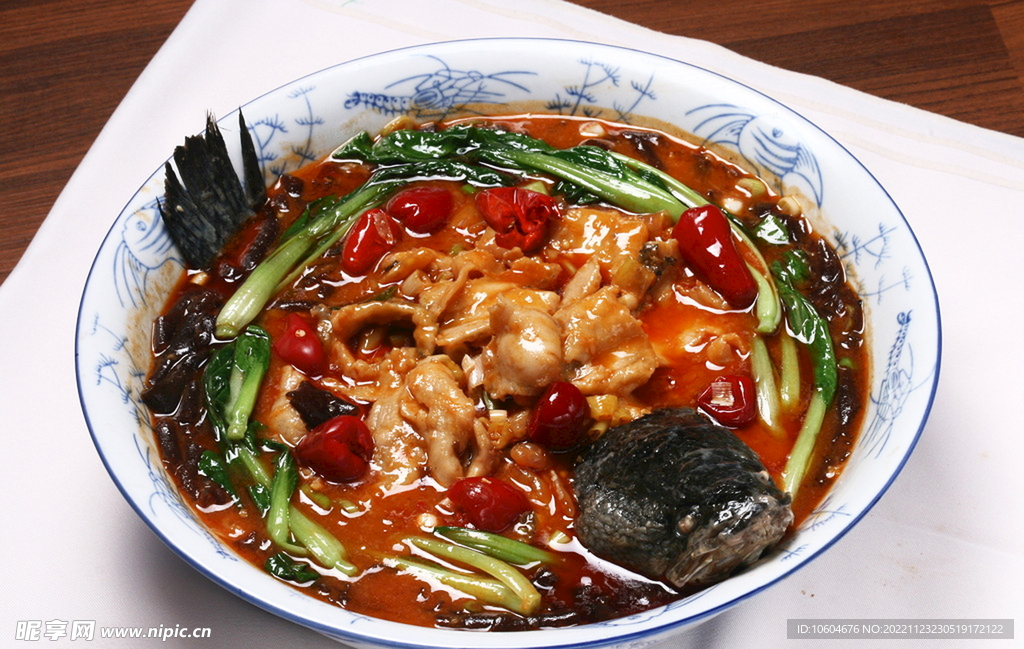 蕨粉烫生鱼