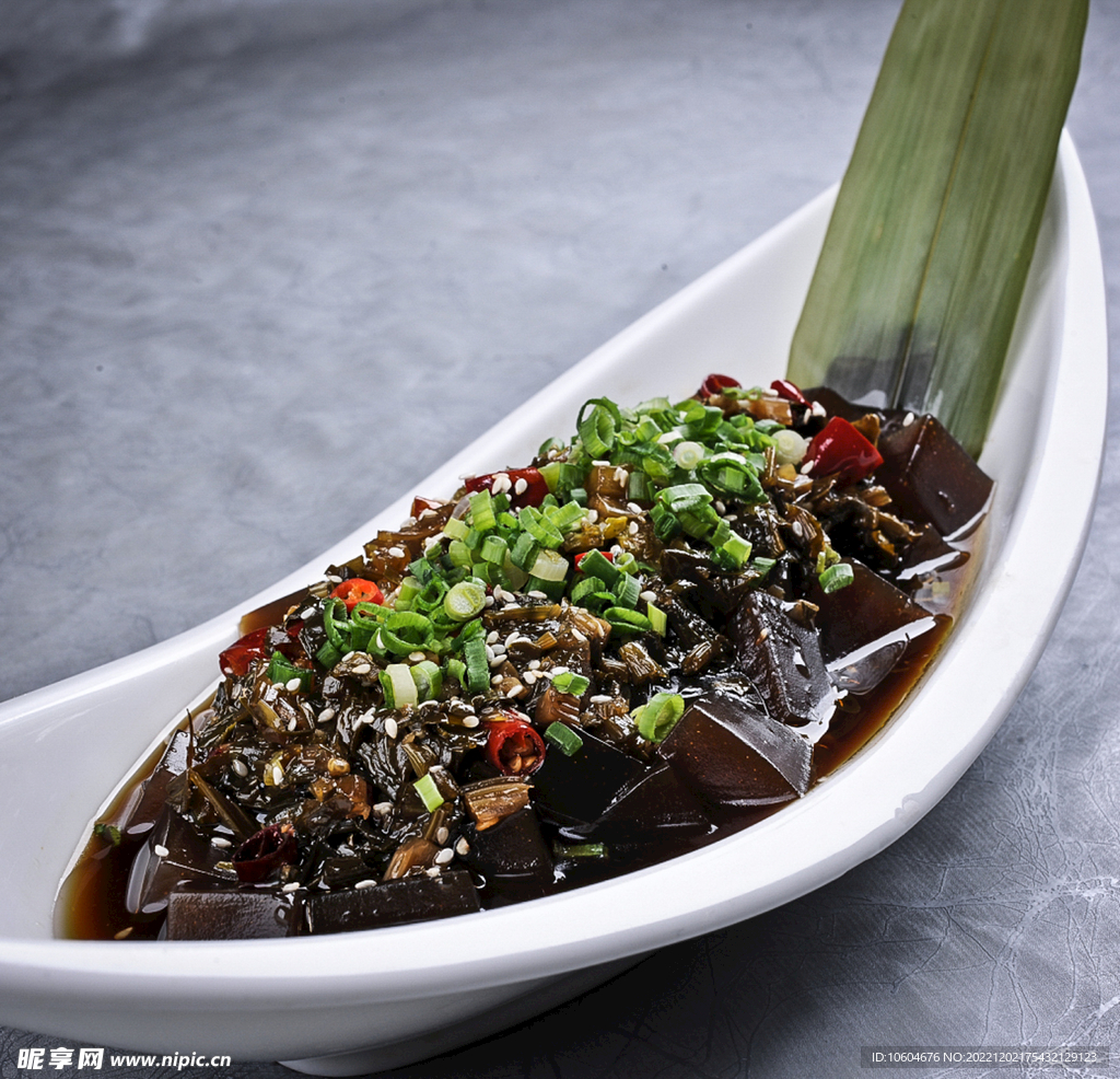 酸菜橡子凉粉