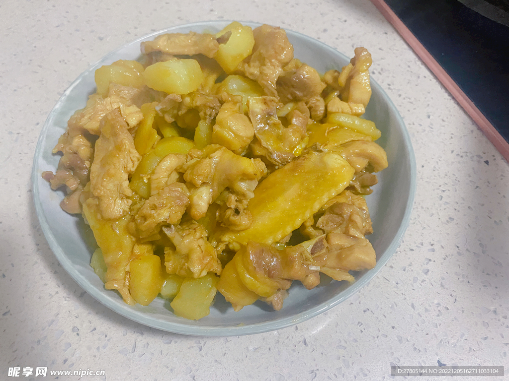 土豆焖鸡