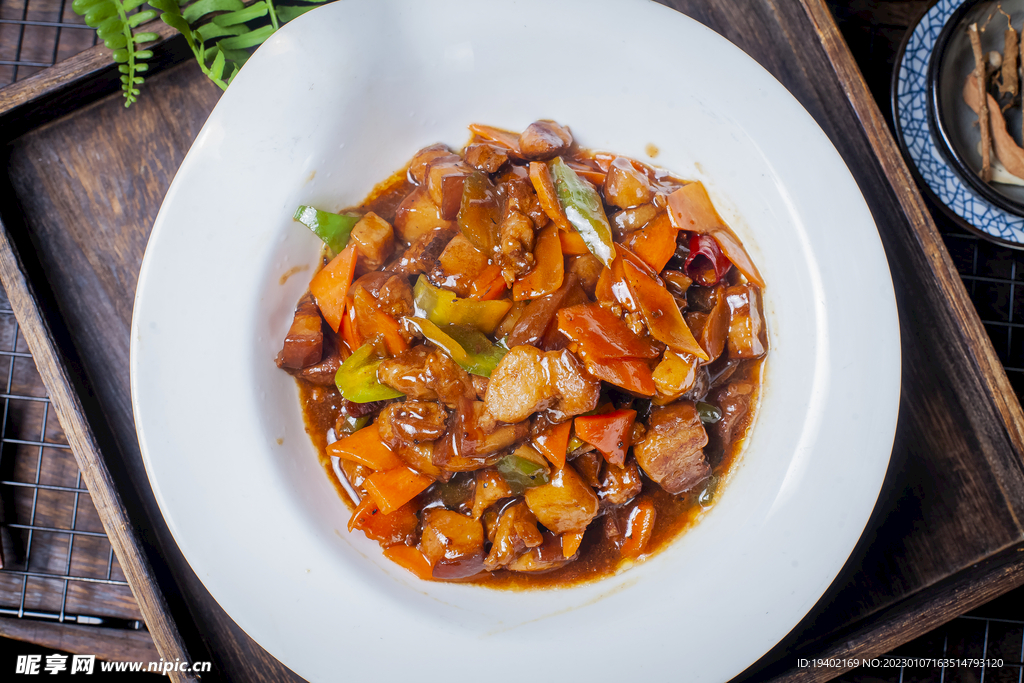 红烧肉炖胡萝卜