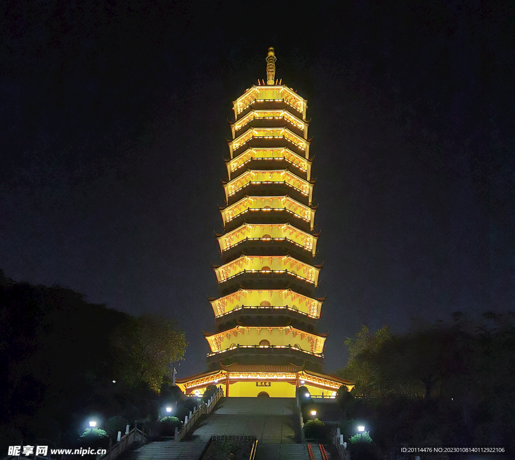 龙光塔夜景