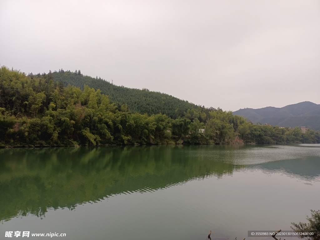 青山 绿水
