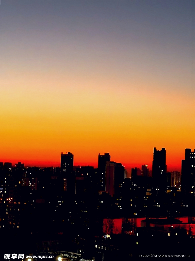 城市晚霞