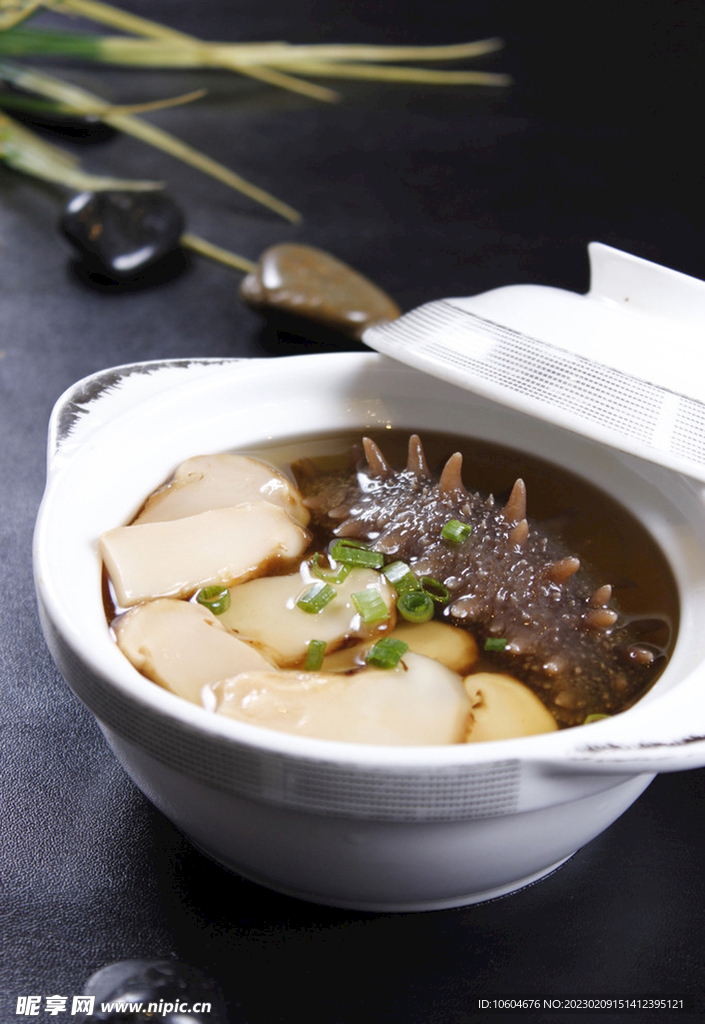 松茸炖辽参
