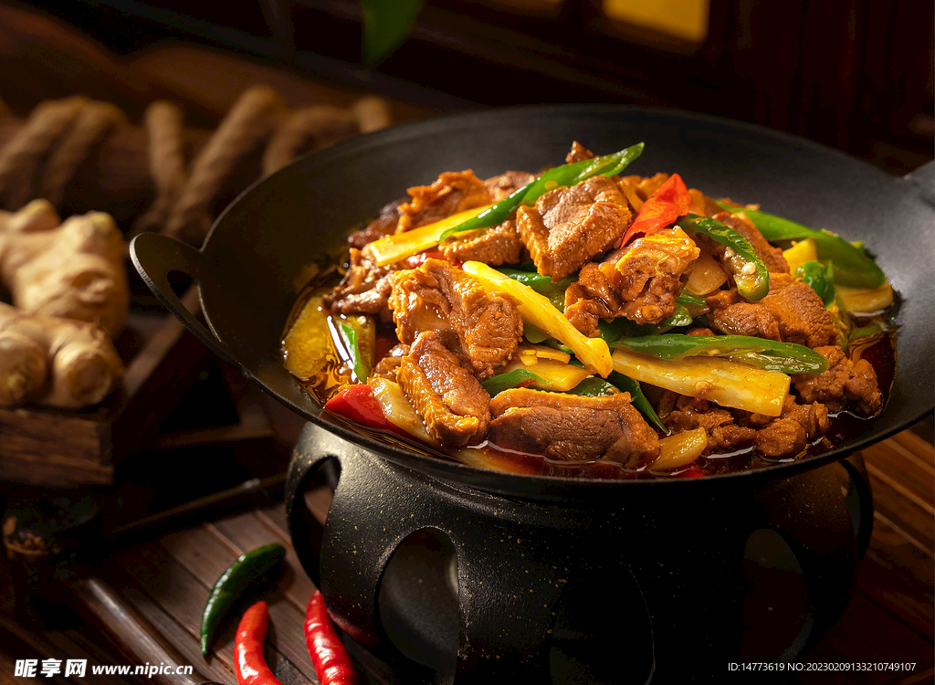 砂锅鸡肉煲