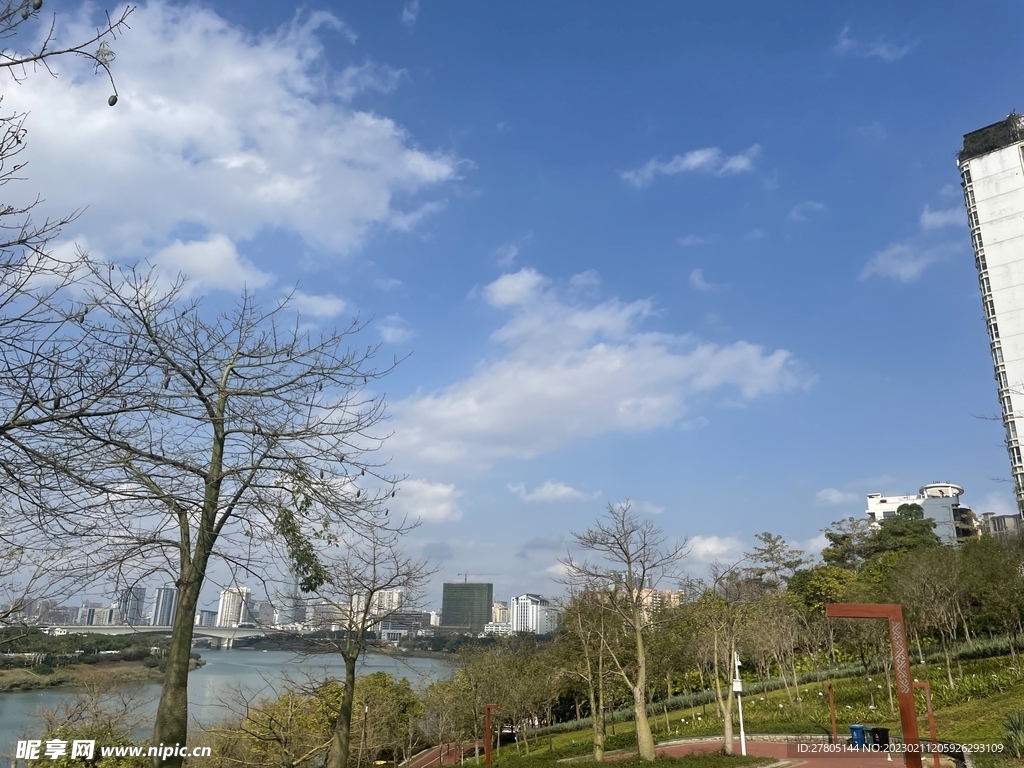 蓝色天空
