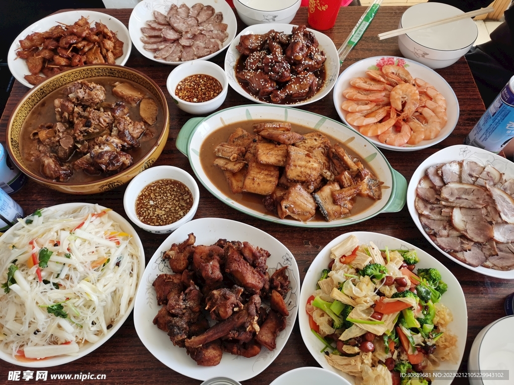 聚餐