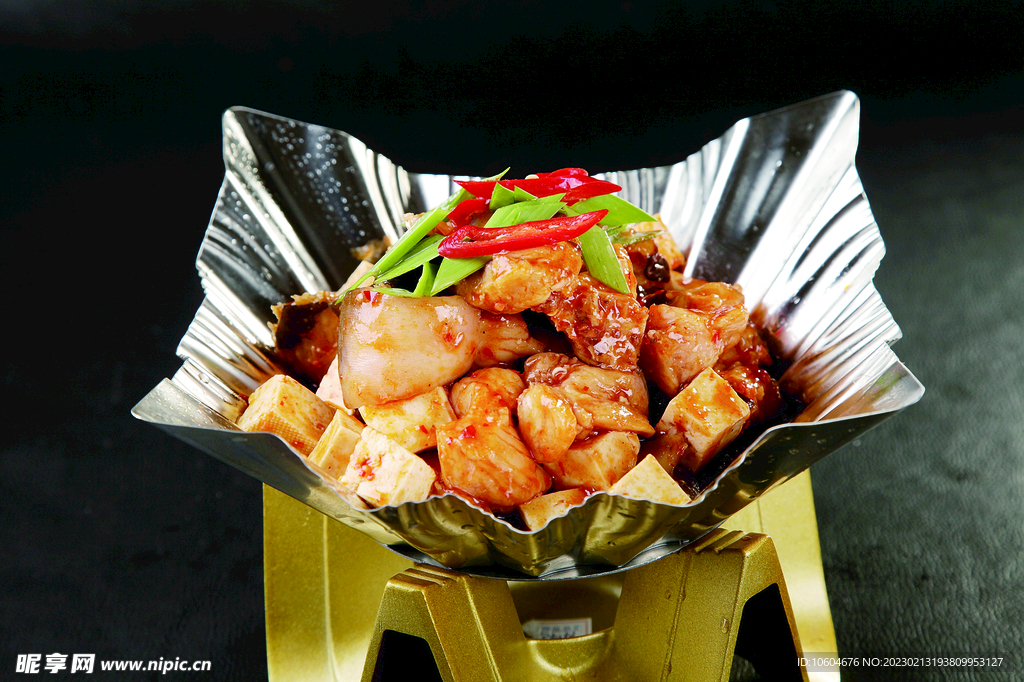 鲶鱼炖豆腐