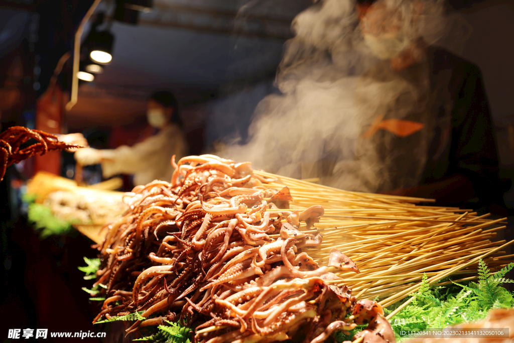 烤鱿鱼须特写美食摄影