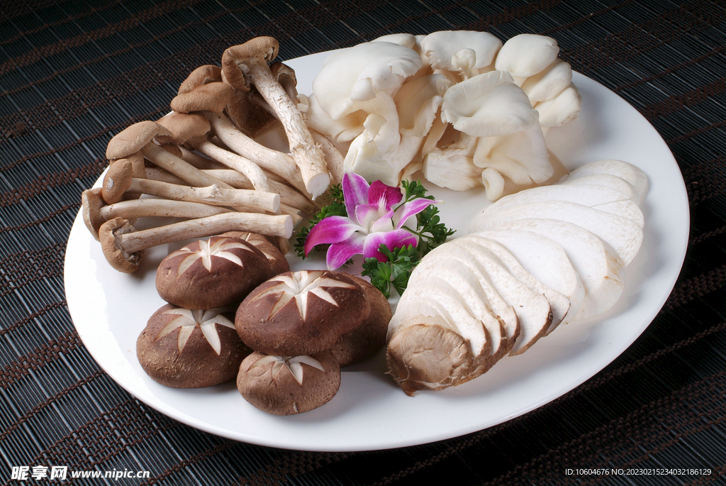 菌类拼盘