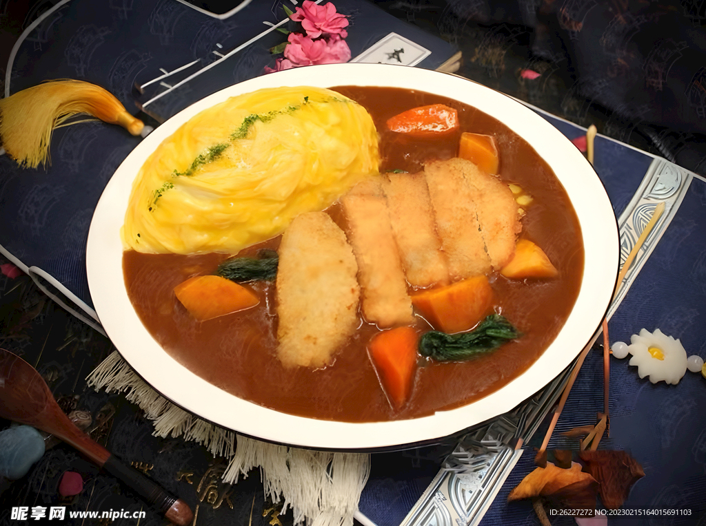 咖喱鸡排蛋包饭
