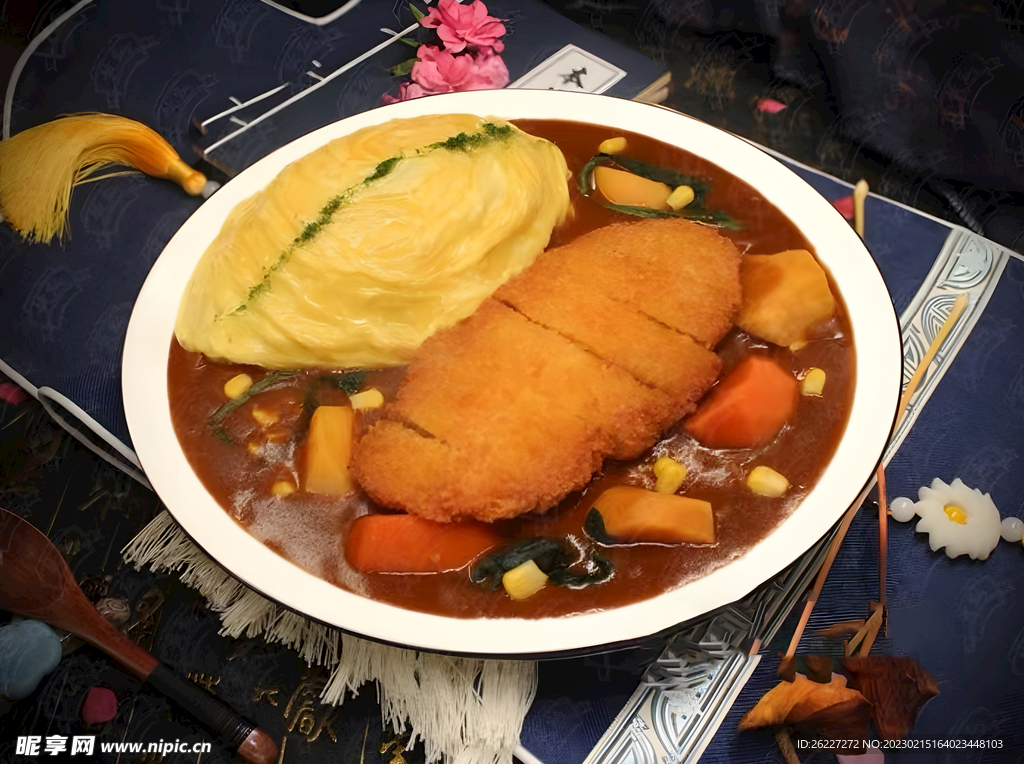 咖喱猪排蛋包饭