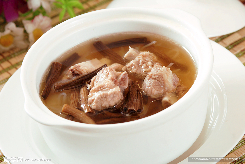 茶树菇排骨汤