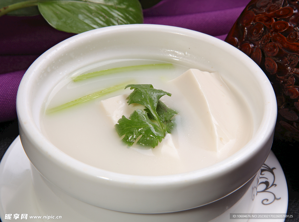 鲫鱼豆腐汤