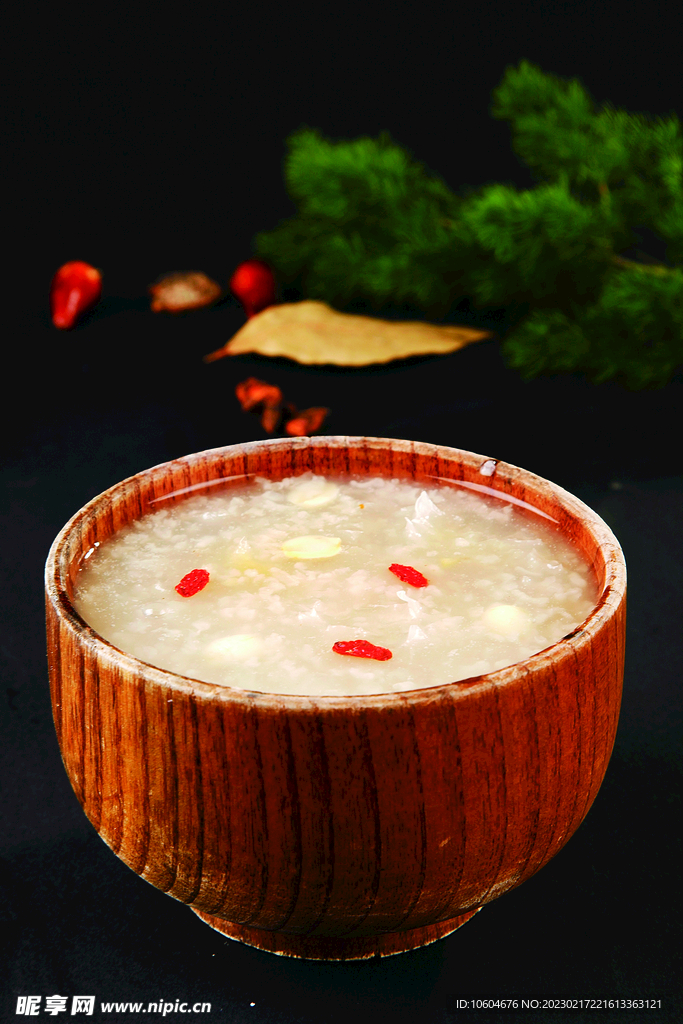 银耳莲子粥