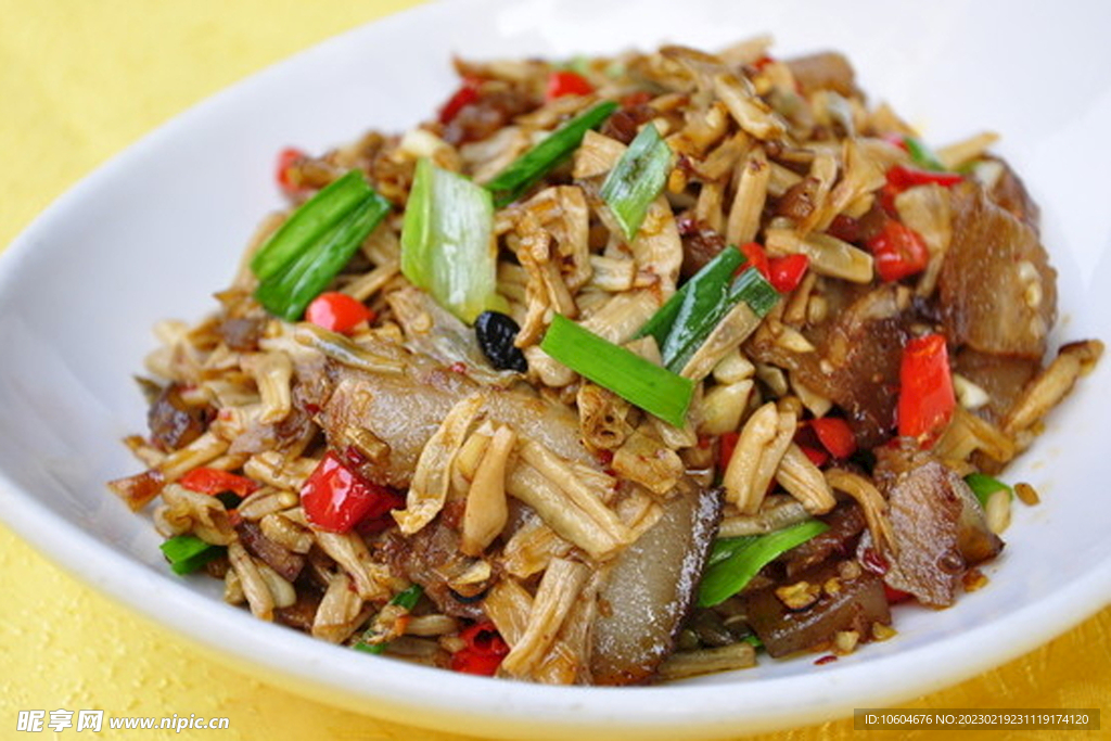 卜豆角炒腊肉