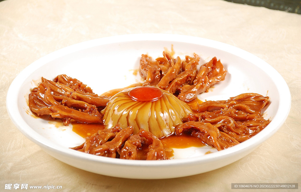鲍汁鲍菇鸭掌