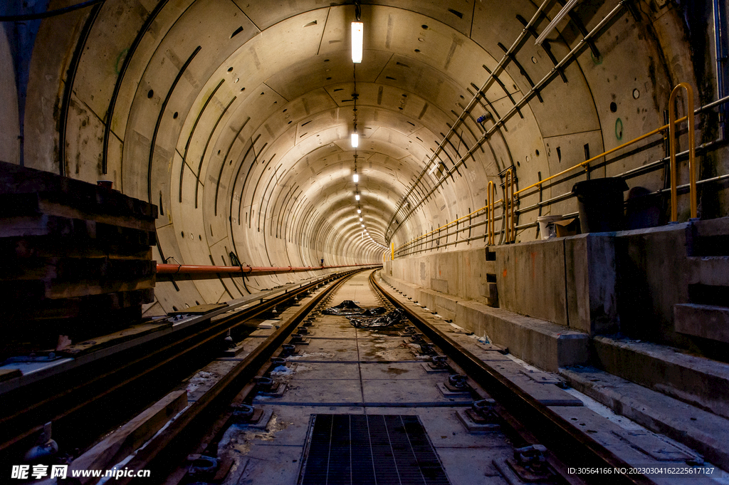 地铁隧道建筑