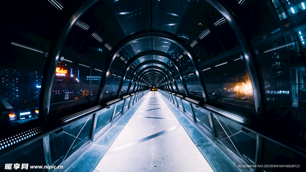 夜晚城市通道大桥