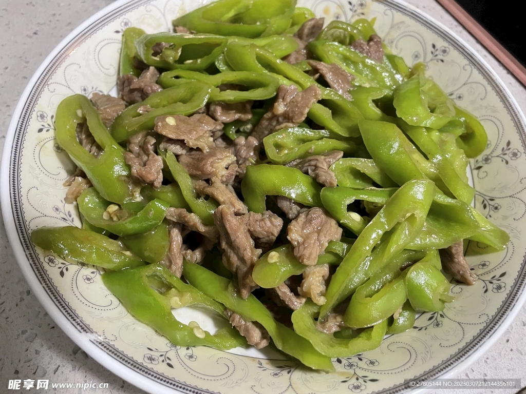 牛肉炒尖椒