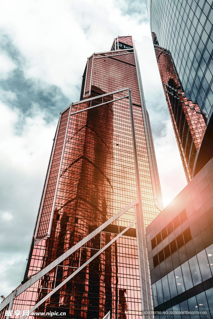 金色建筑 金色玻璃幕墙 夕阳 