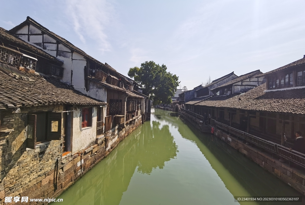 乌镇旅游绿水古建筑
